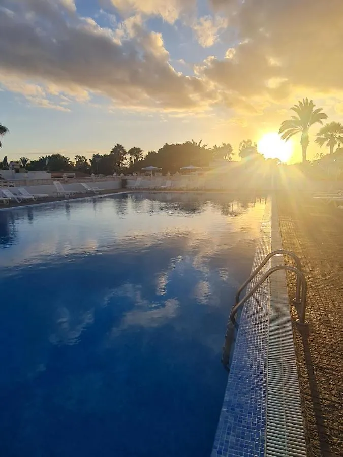 Precioso Bungalow Residencial Santa Marta طوستا ديل سيلونثيو 0*,